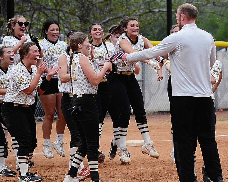 Doniphan - Team Home Doniphan Dons and Donettes Sports